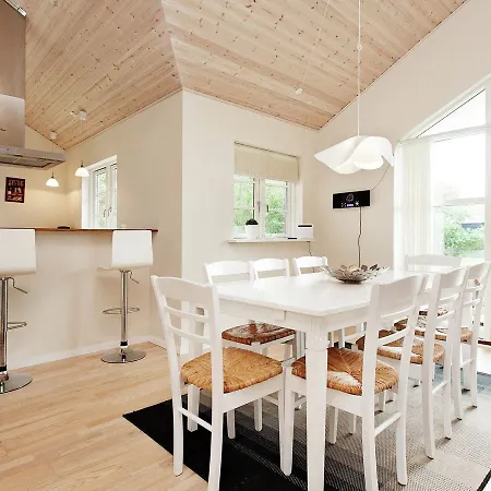 Holiday Home Astraede *
